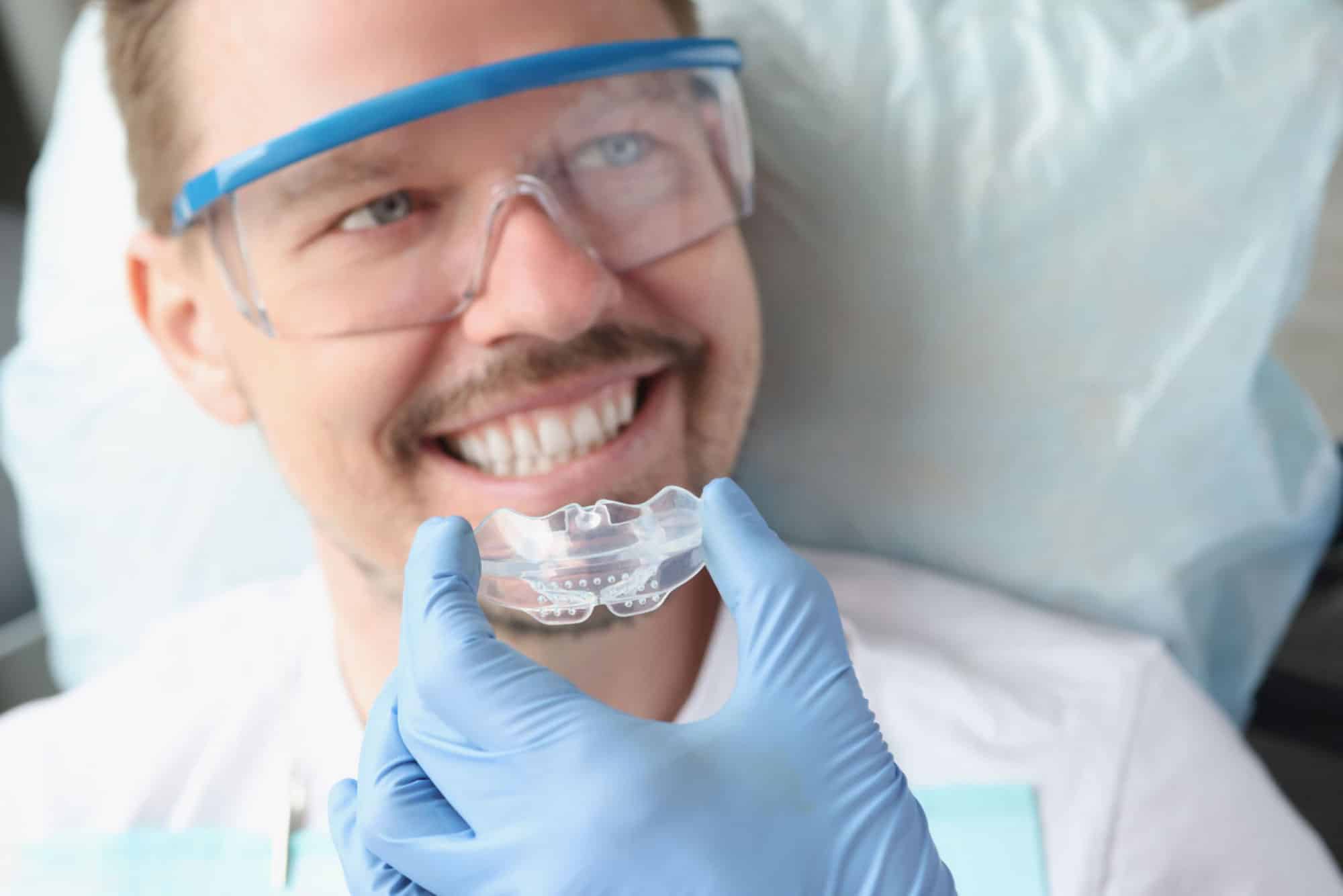 Dentist for nightguard Hamilton